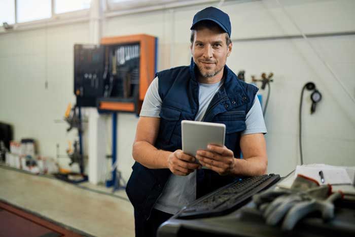 A fleet owner reviews data from his trucks in real-time.